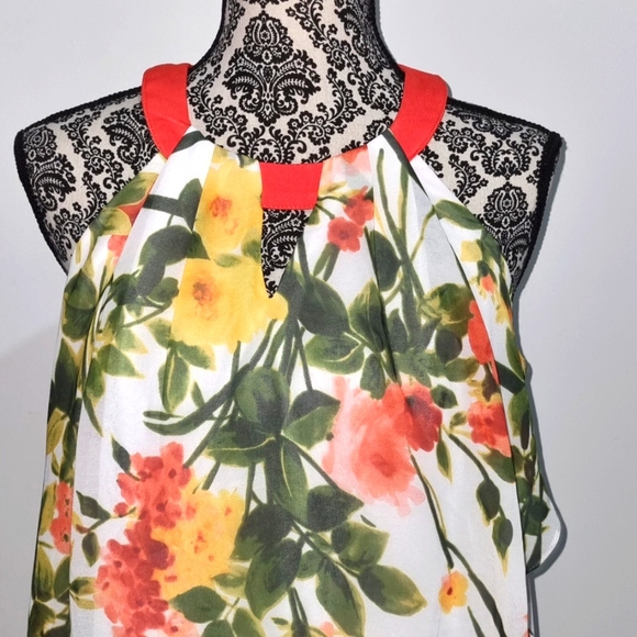 Teaberry, white dress, floral design, layered, lined, size 8 - Picture 2 of 9